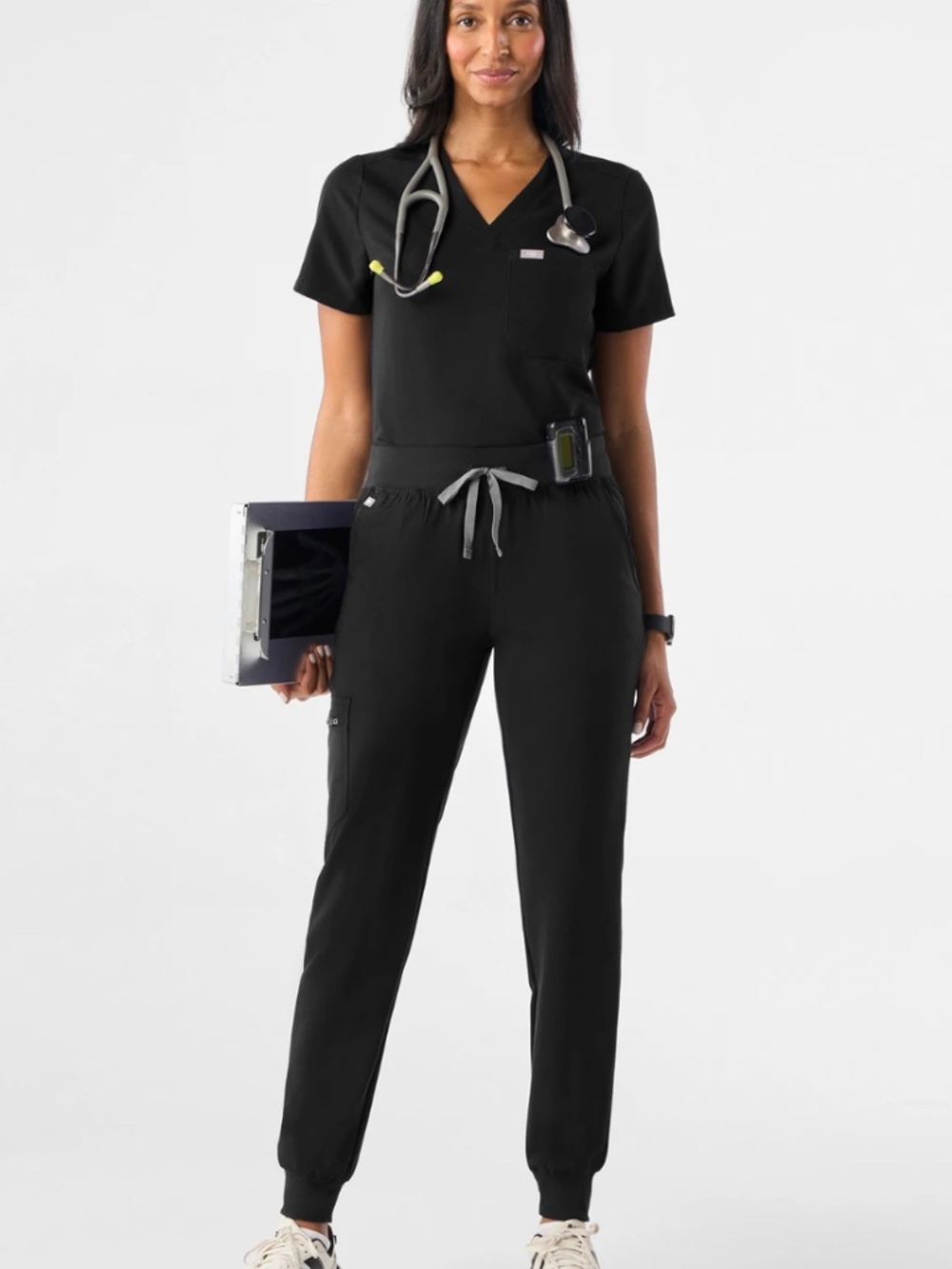 FIGS Black Scrubs Catarina/Zamora set with jogger pants